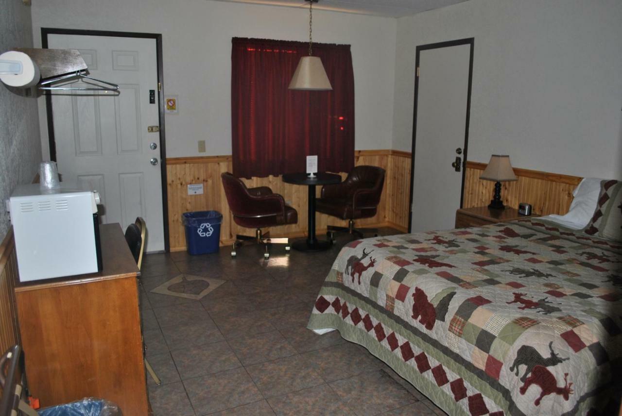 Aspen Inn Fort Klamath Екстериор снимка