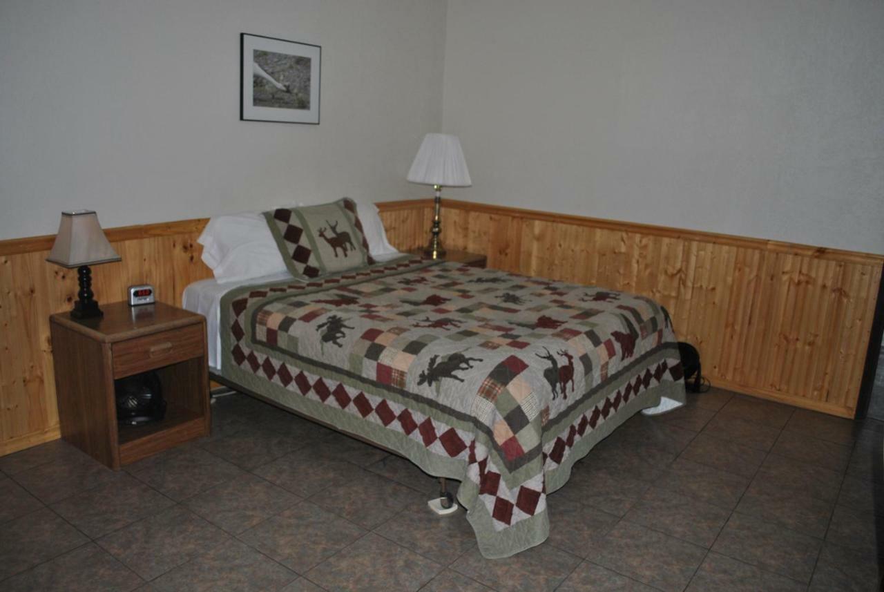 Aspen Inn Fort Klamath Екстериор снимка