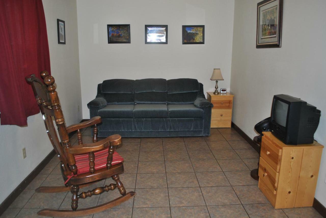Aspen Inn Fort Klamath Екстериор снимка