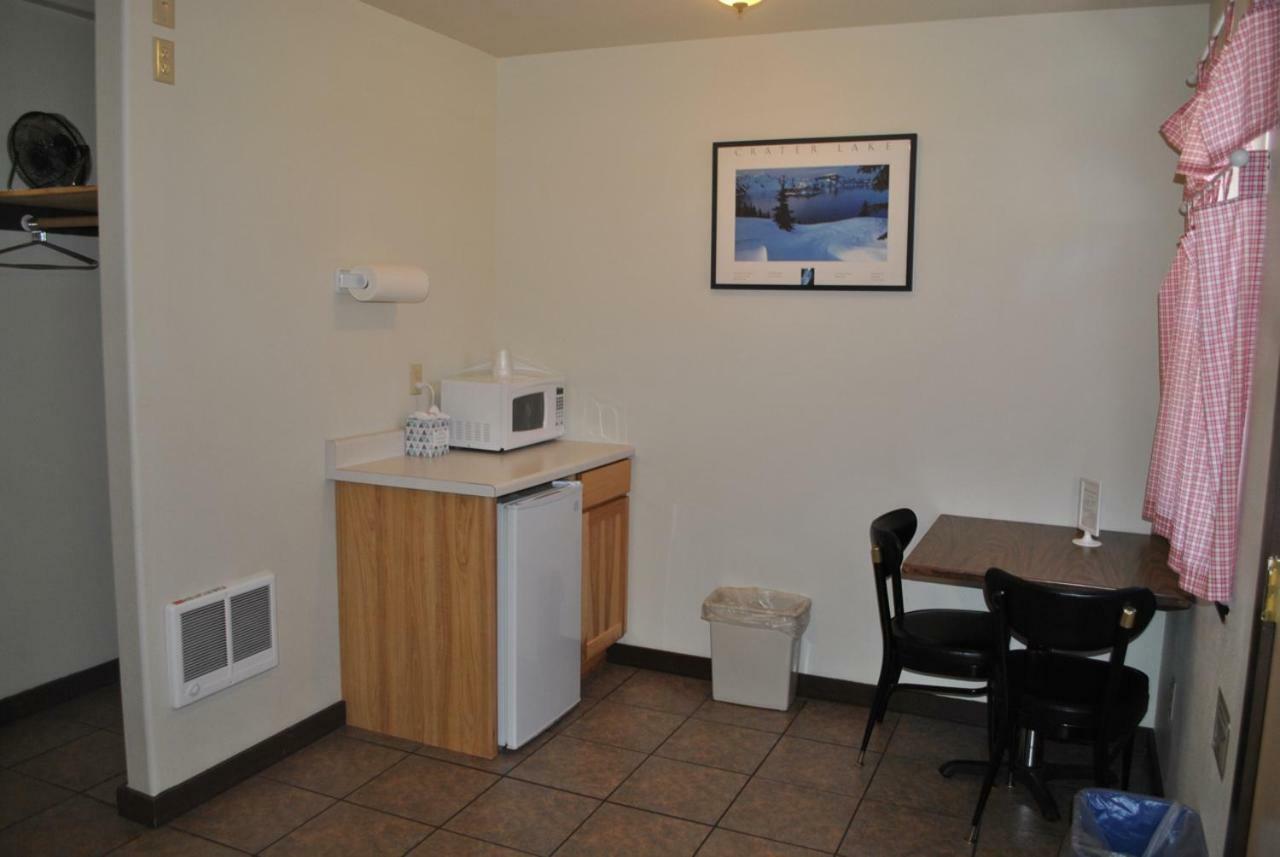 Aspen Inn Fort Klamath Екстериор снимка