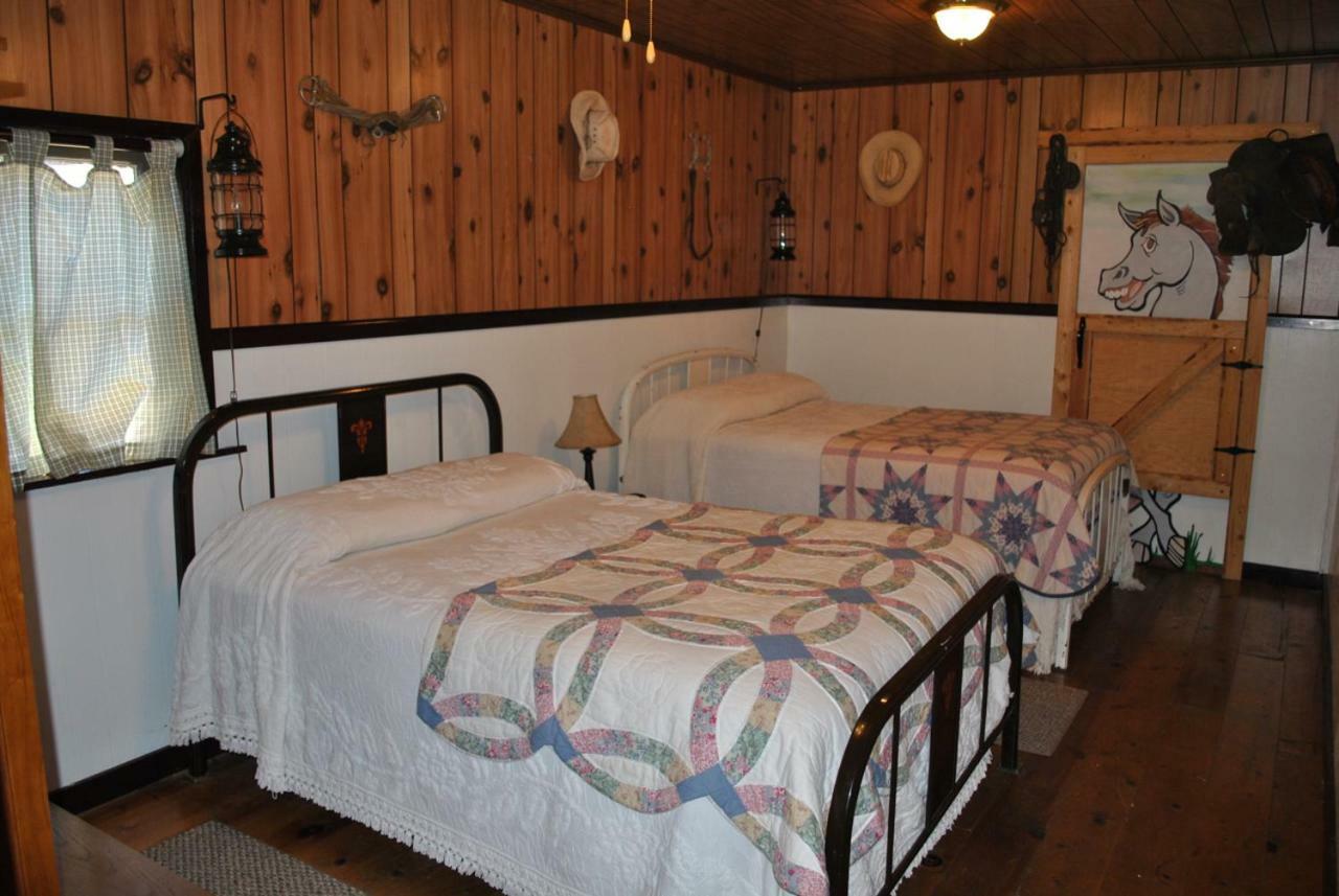 Aspen Inn Fort Klamath Екстериор снимка