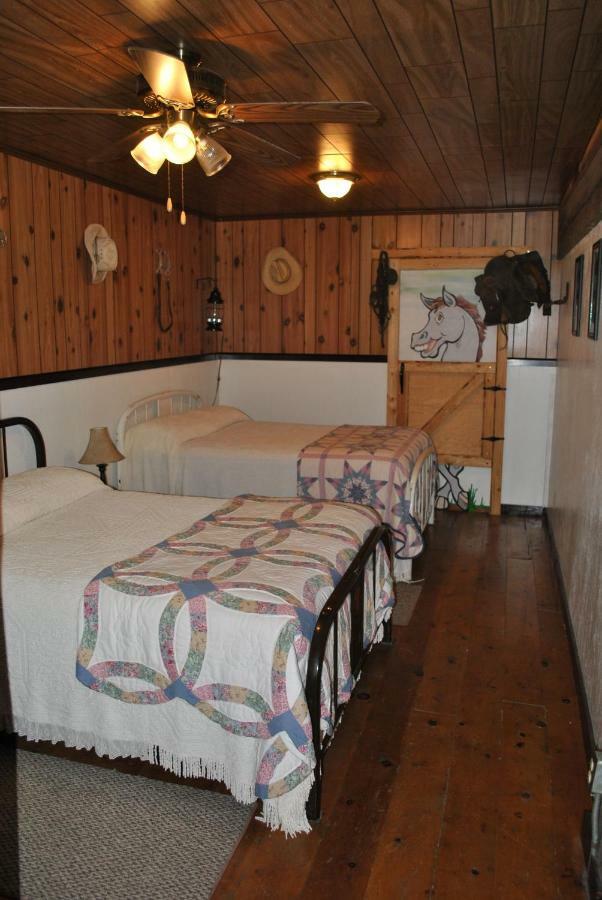 Aspen Inn Fort Klamath Екстериор снимка
